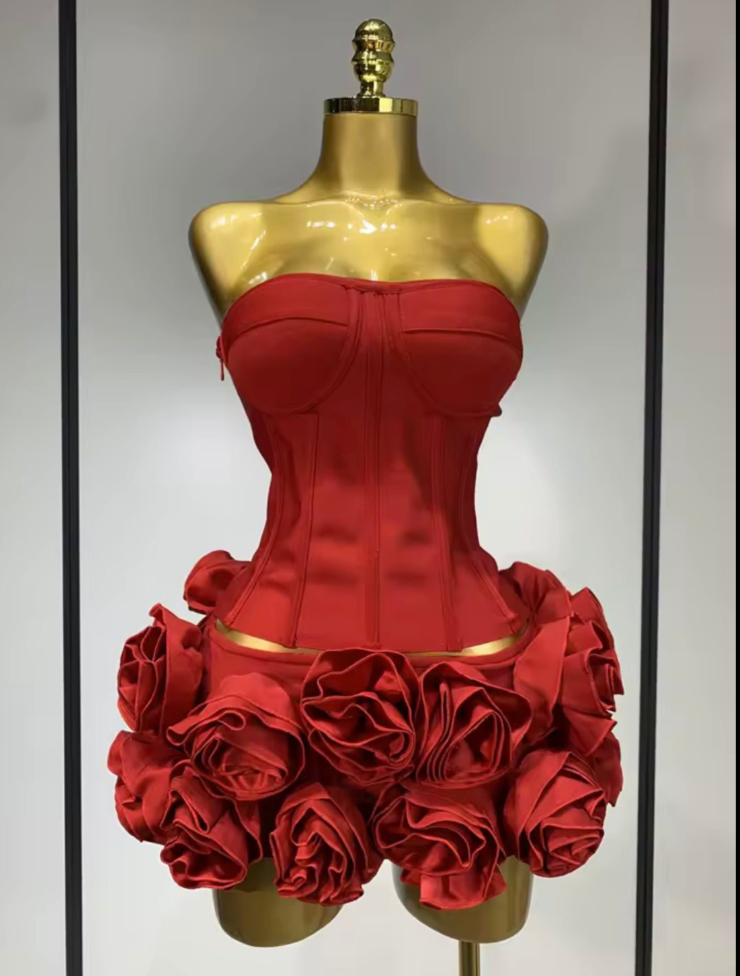 The ROSELLlA 2piece £89
